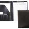 CONFARENCIER SIGN PVC PINCE PO RTE- BLOC MATAL CHROMA 3 POCHETTES INTARIEURES INCLUS BLOC A4 31,5X23,5CM COLORIS NOIR CONFARENCIER SIGN PVC PINCE PO RTE- BLOC MATAL CHROMA 3 POCHETTES INTARIEURES INCLUS BLOC A4 31,5X23,5CM COLORIS NOIR