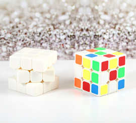 cube-puzzle-dtm-coloris-blanc